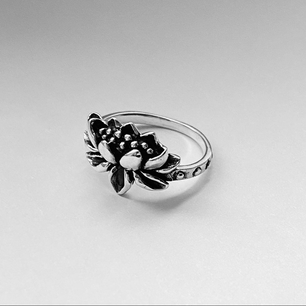 Sterling Silver Blooming Lotus Ring, Flower Rings, Silver Ring, Spirit Jewelry - Picture 3 of 10